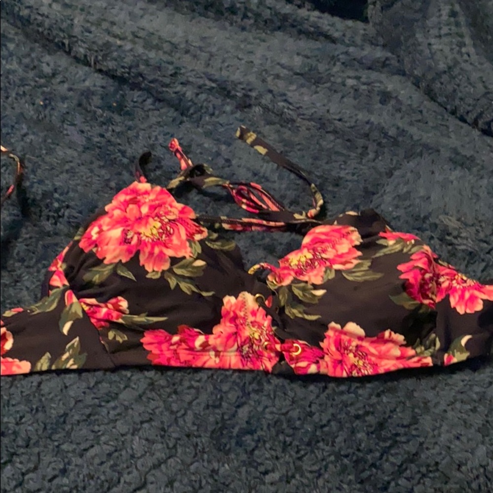 Bikini top